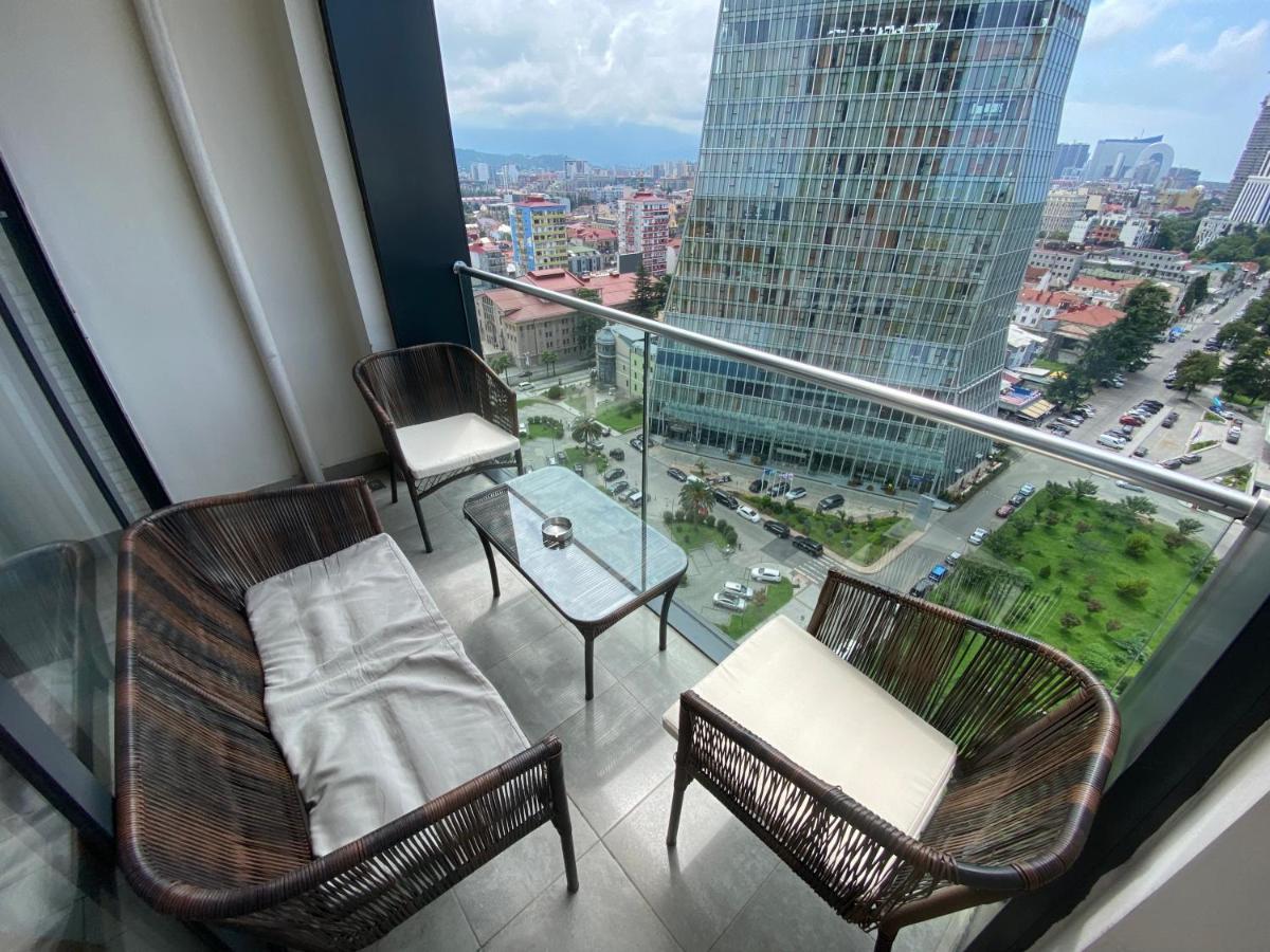 Apartment In Porta Batumi Tower Esterno foto