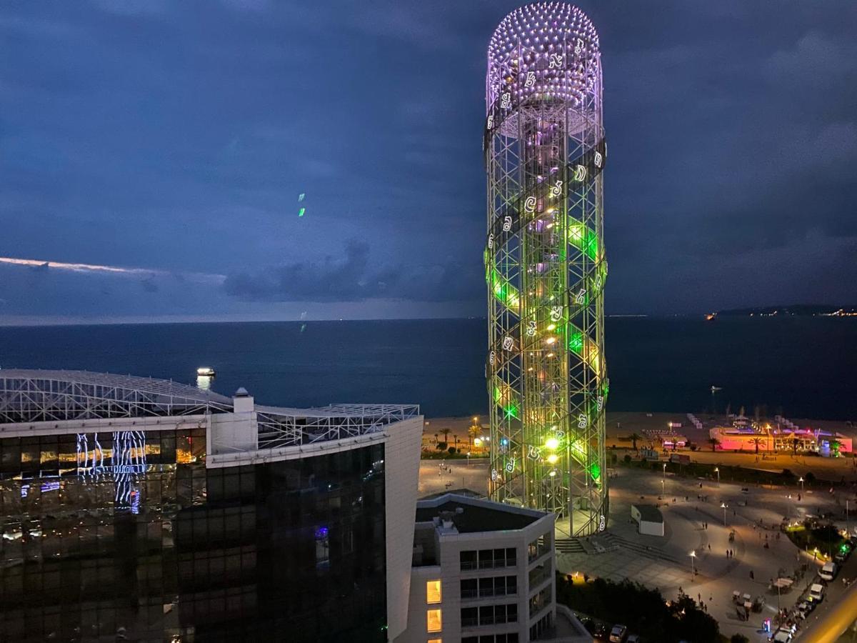 Apartment In Porta Batumi Tower Esterno foto