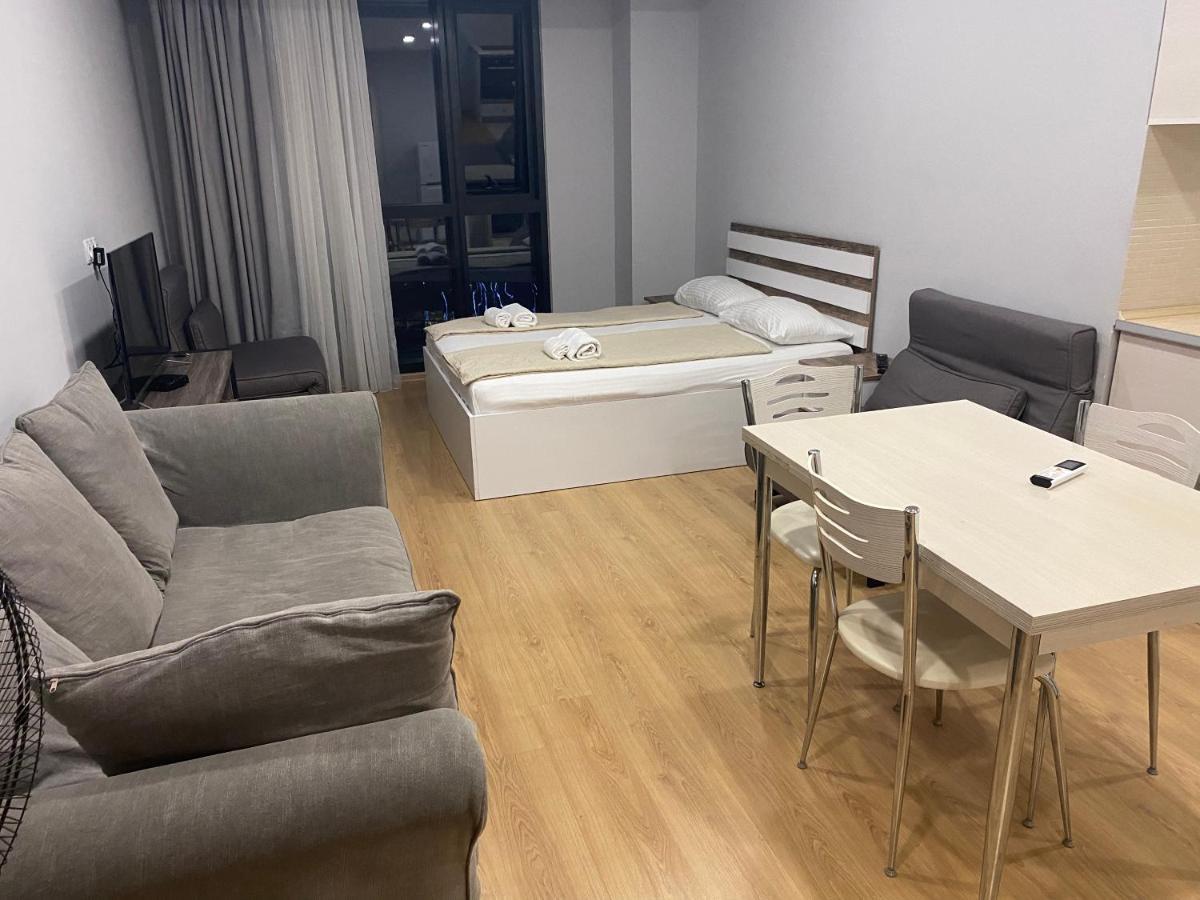 Apartment In Porta Batumi Tower Esterno foto