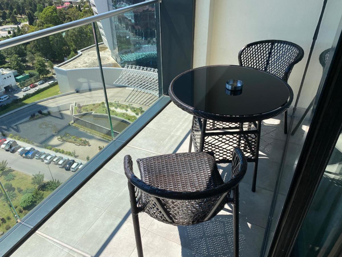 Apartment In Porta Batumi Tower Esterno foto