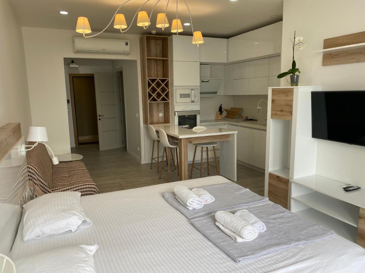 Apartment In Porta Batumi Tower Esterno foto