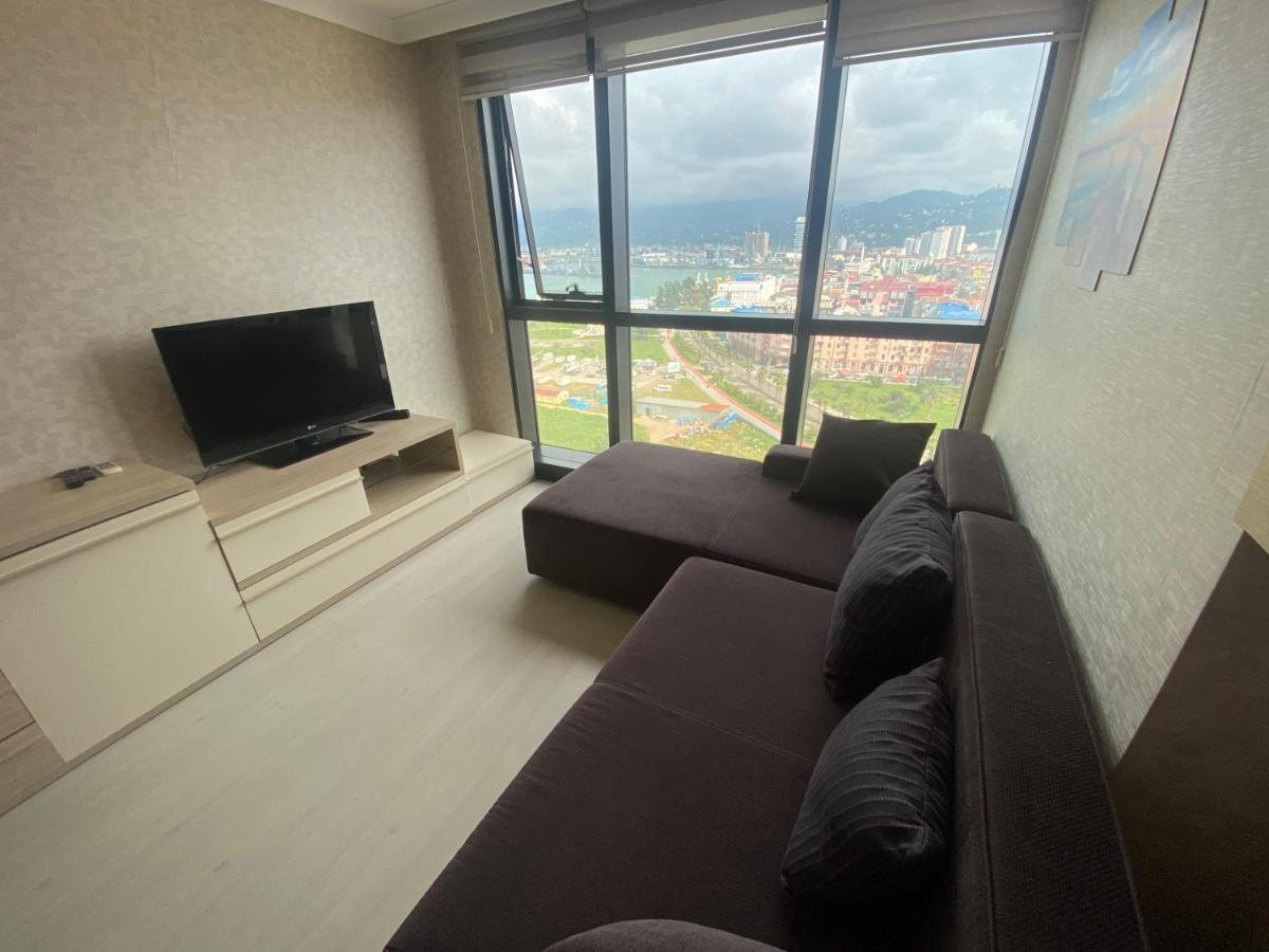 Apartment In Porta Batumi Tower Esterno foto