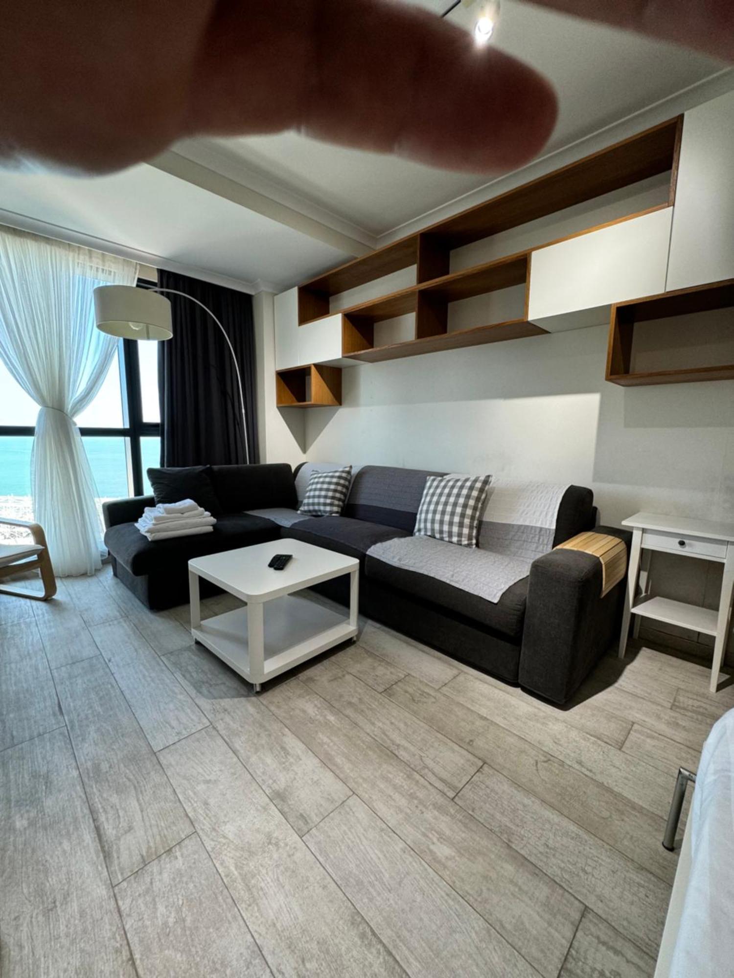 Apartment In Porta Batumi Tower Esterno foto